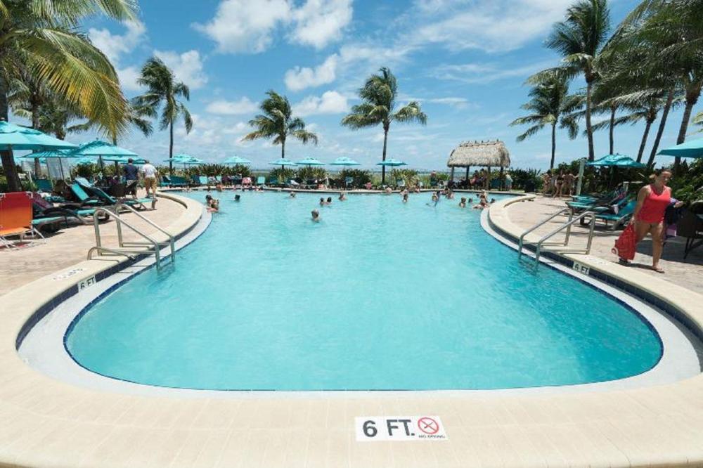 Miami Hallandale Condo, Partial Ocean View Direct Beach and Pool Access Miami Hollywood Beach